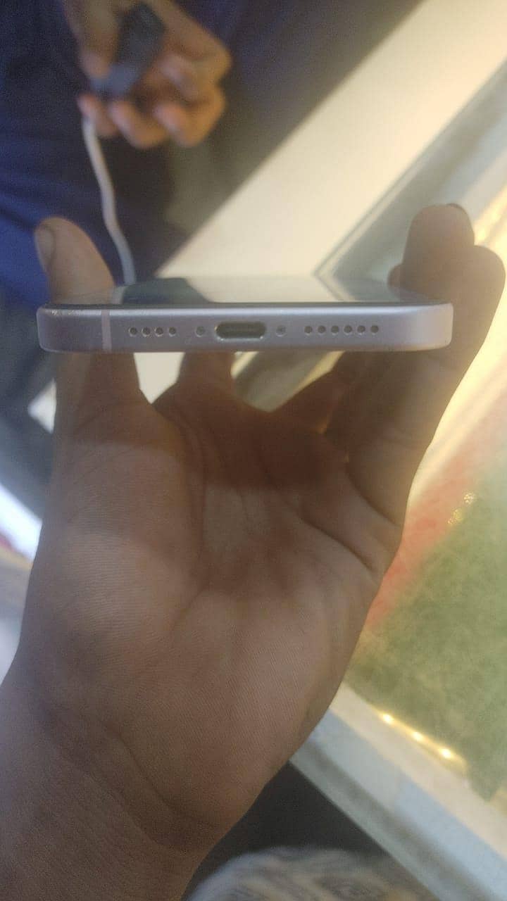 Apple iPhone 13 1