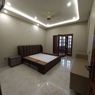 FOR RENT: FULLY RENOVATED 350 SQ YD LUXURY VILLA WITH SOLAR SETUP DERAKHSHAN, DHA PHASE 6, KARACHI