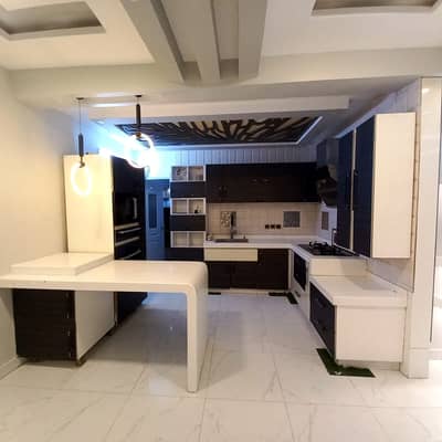 FOR RENT: SPACIOUS 3-BEDROOM GROUND FLOOR PORTION WITH PARKING & SERVANT QUARTER DHA PHASE 4, KARACHI