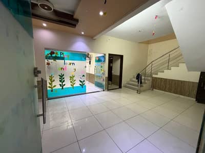 FOR SALE: 500 SQ YD 5-BEDROOM EXECUTIVE BUNGALOW (DUAL RESIDENTIAL & COMMERCIAL VIABILITY) PRIME CLIFTON BLOCK 8, KARACHI
