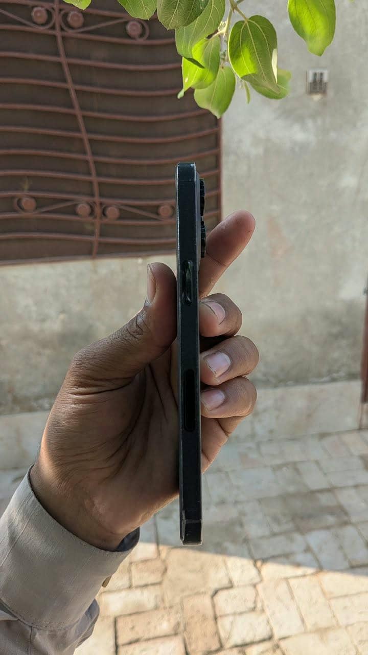 Apple iPhone 14 Pro Max 7