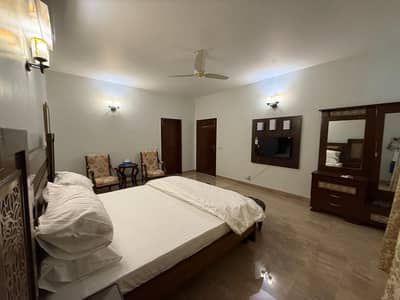 FOR SALE: LUXURY 400 + 400 SQ YD JORI DUPLEX BUNGALOW PRIME LOCATION, DHA KARACHI
