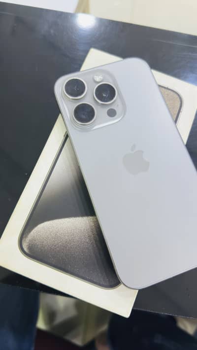 Apple iPhone 15 Pro jv