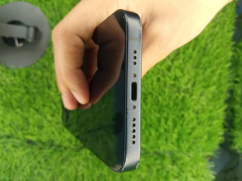 Apple iPhone 12 3