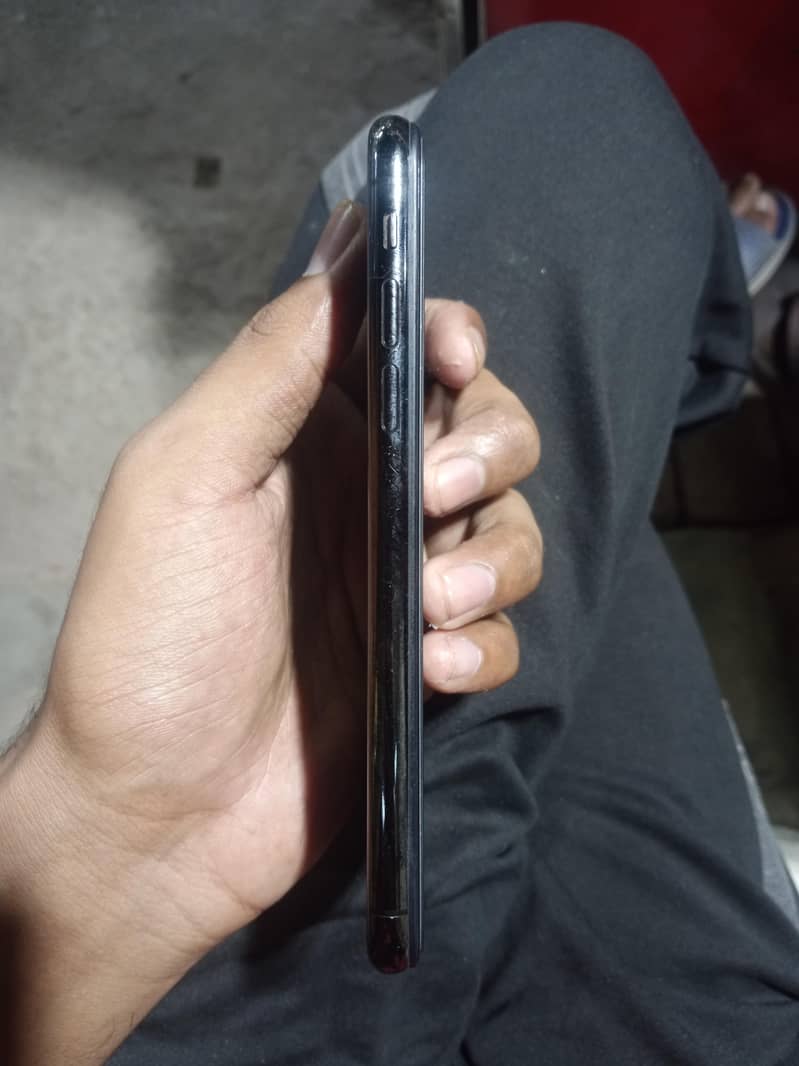 Apple iPhone X 5