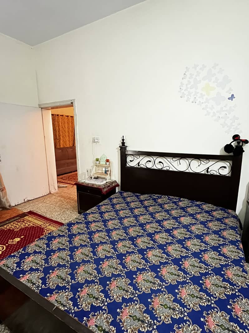 Hostel room for girls (35k) 3