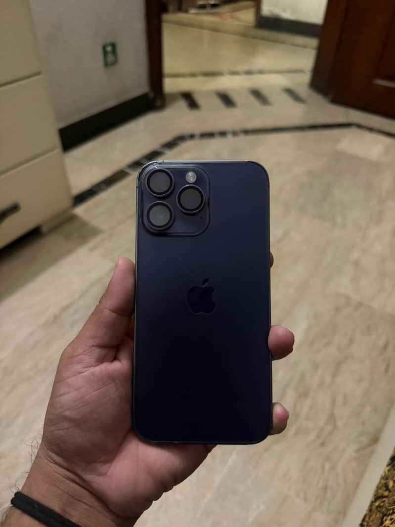 Apple iPhone 14 Pro Max 1