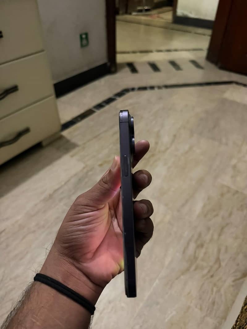 Apple iPhone 14 Pro Max 2