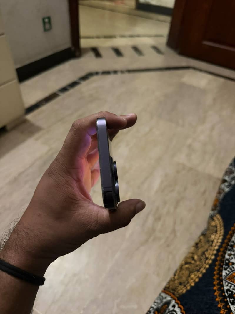 Apple iPhone 14 Pro Max 4