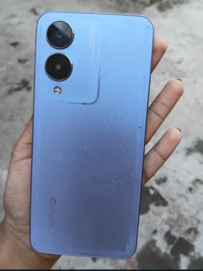 I am selling a vivo y 17s