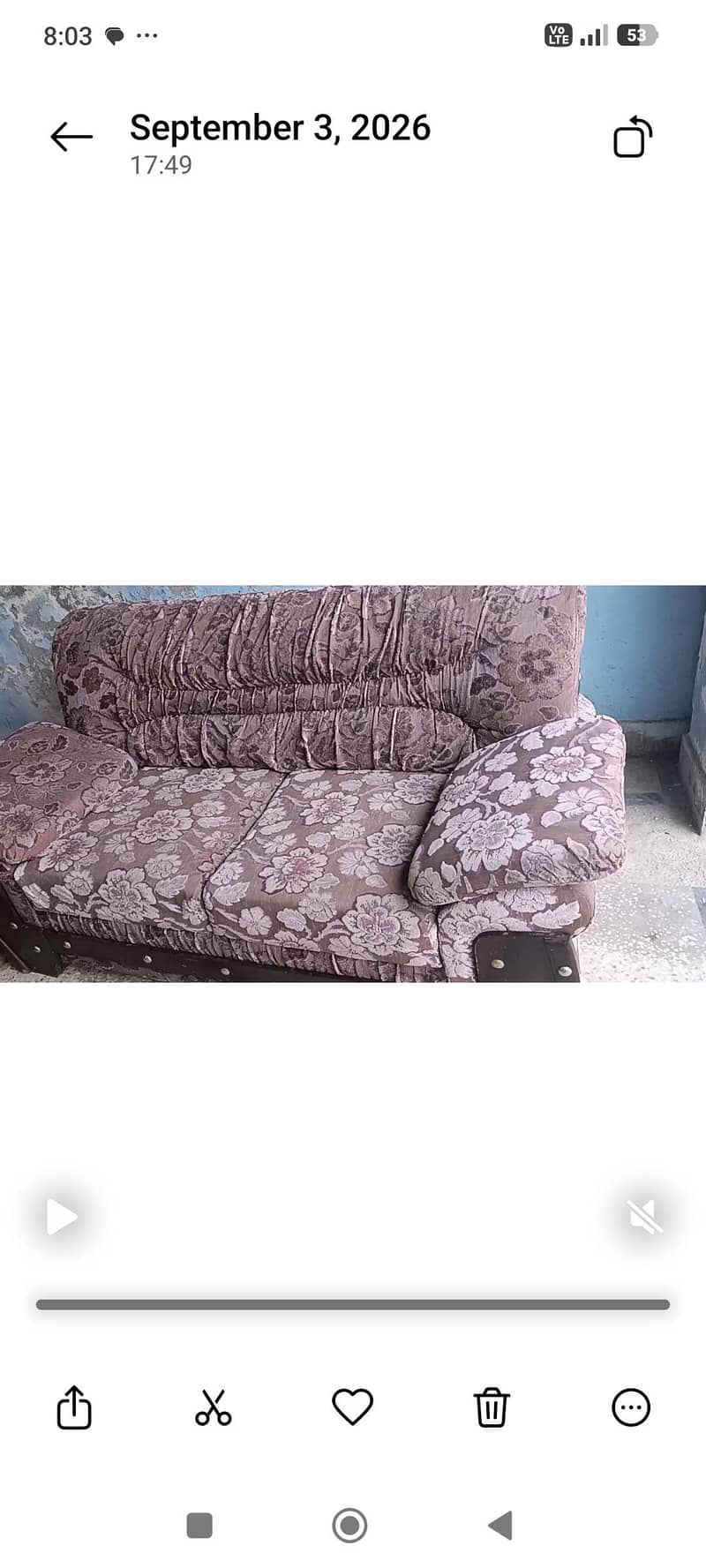 3,2,1 complete sofa set good condition 2