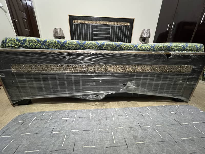 Bed set with side table 4