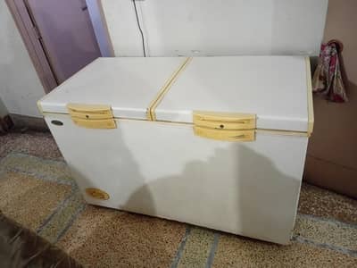 Used Deep Freezer – Large Size – Good Working Condition