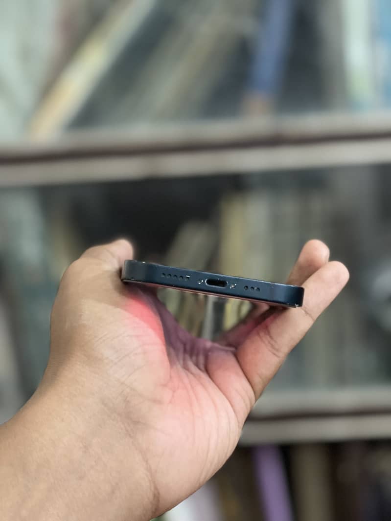 Apple iPhone 14 2