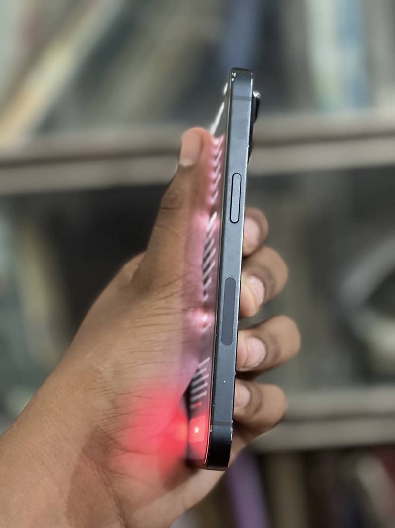Apple iPhone 14 6