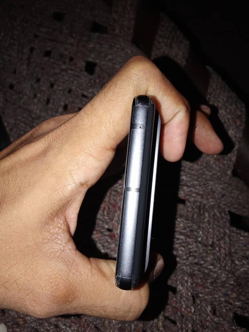 Google Pixel 7 4