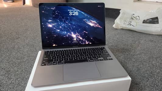 MacBook Air M1 — 16GB RAM / 512GB SSD