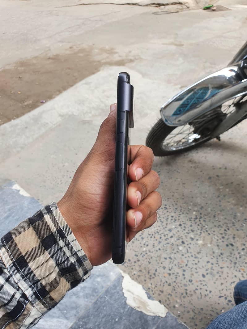Google Pixel 8 1