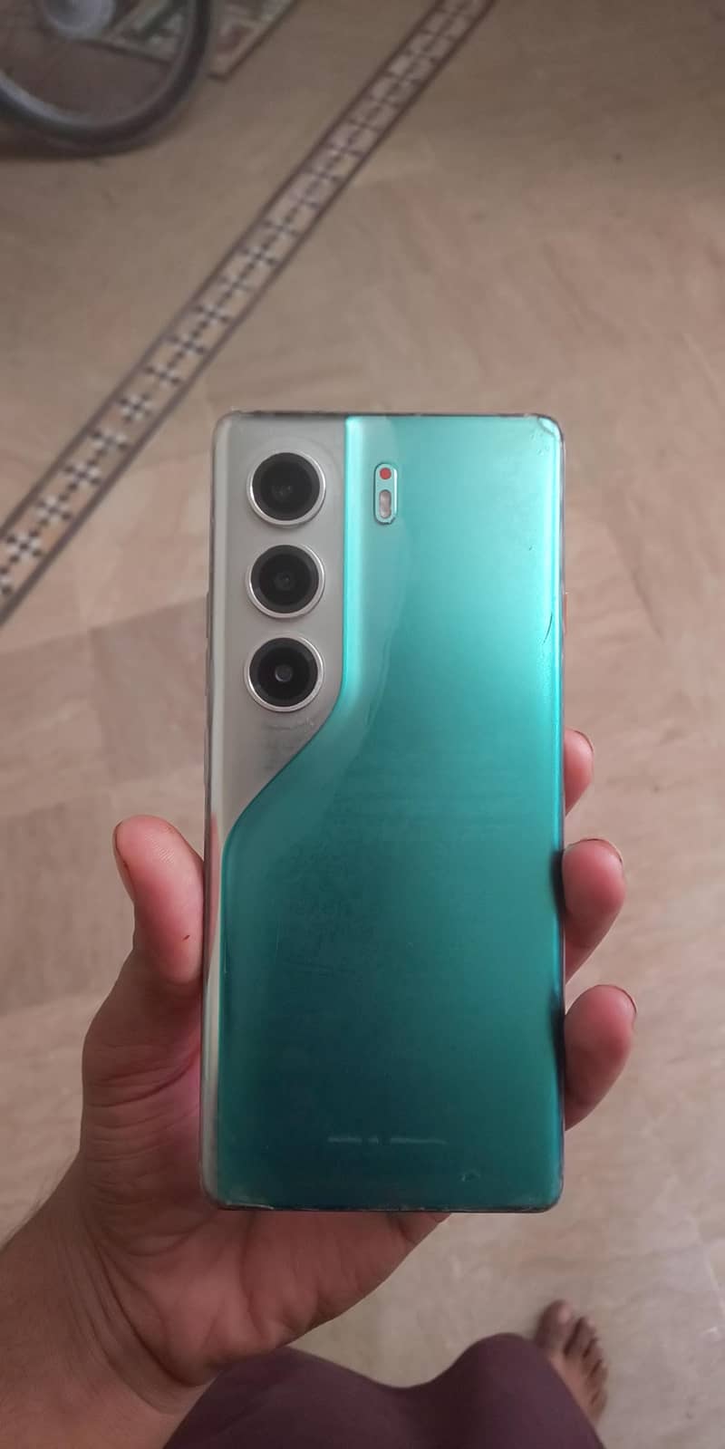 Tecno CAMON 40 Pro 1