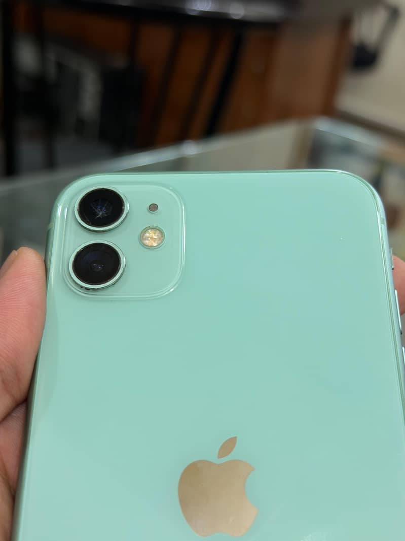 Apple iPhone 11 7