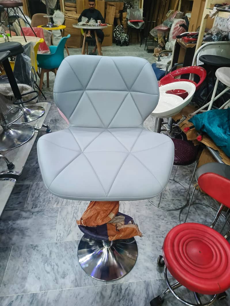 Bar Stools /Cafe Stools / Stools 17