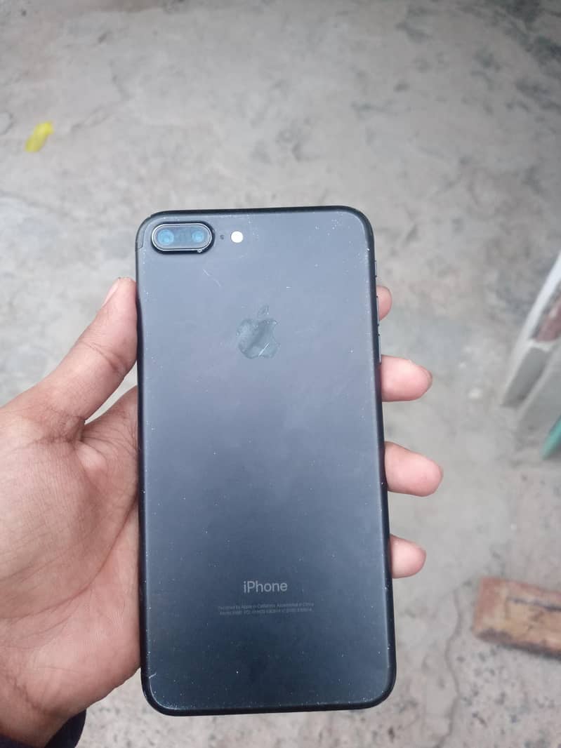 Apple iPhone 7 Plus 3