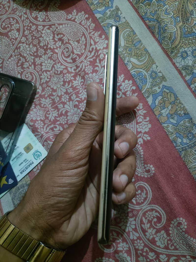 Infinix Zero 30 4