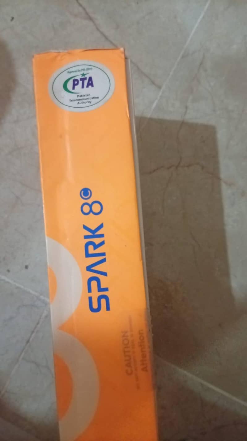 Tecno Spark 8C 6