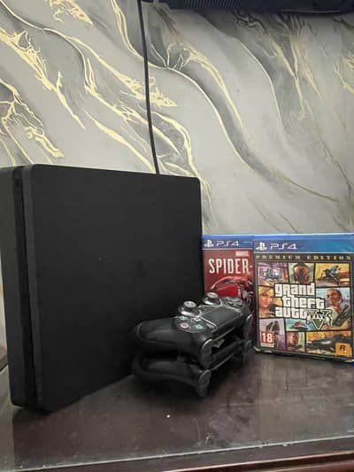 PLAYSTATION 4