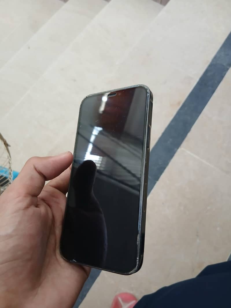 Apple iPhone 12 Pro 4