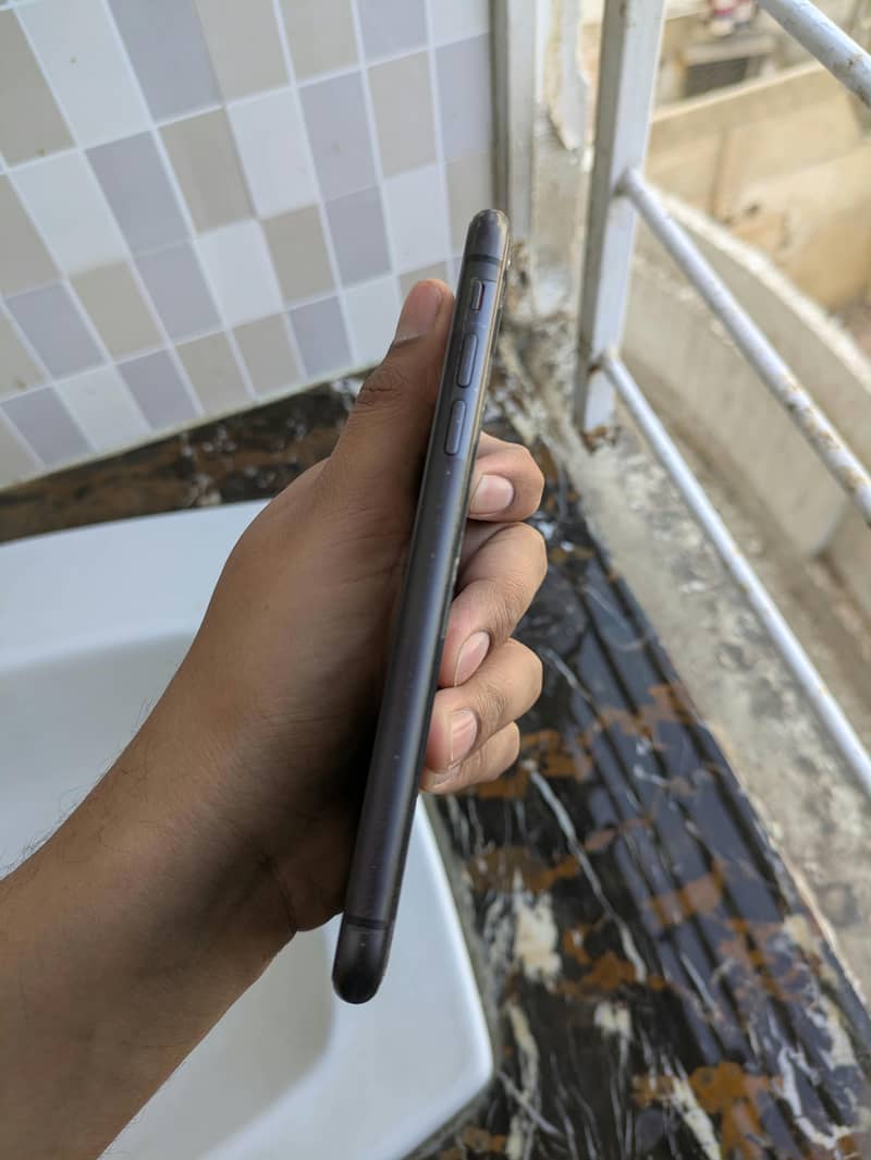 Apple iPhone 11 2