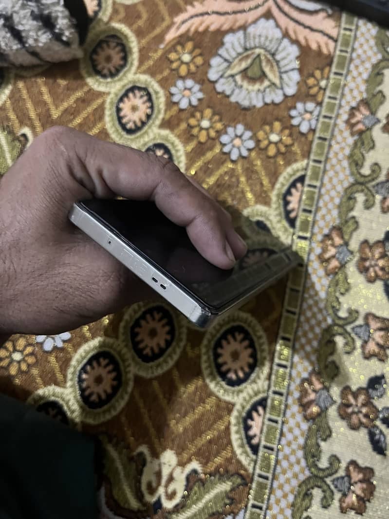 Infinix Note 40 6