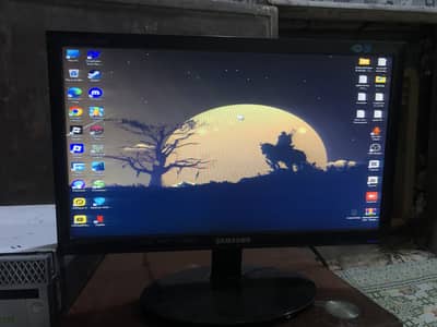 Monitor for sell very cheap best for your Pc or console