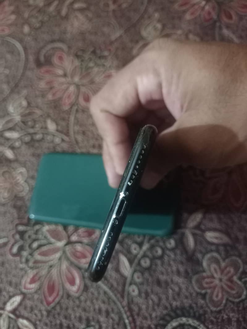 Apple iPhone 7 Plus 2