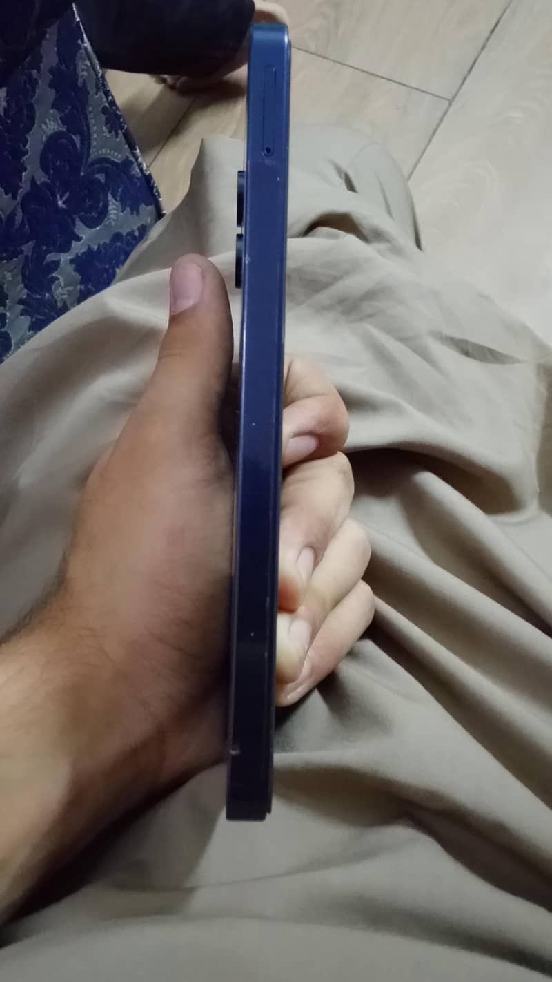 Samsung Mobile A06 3