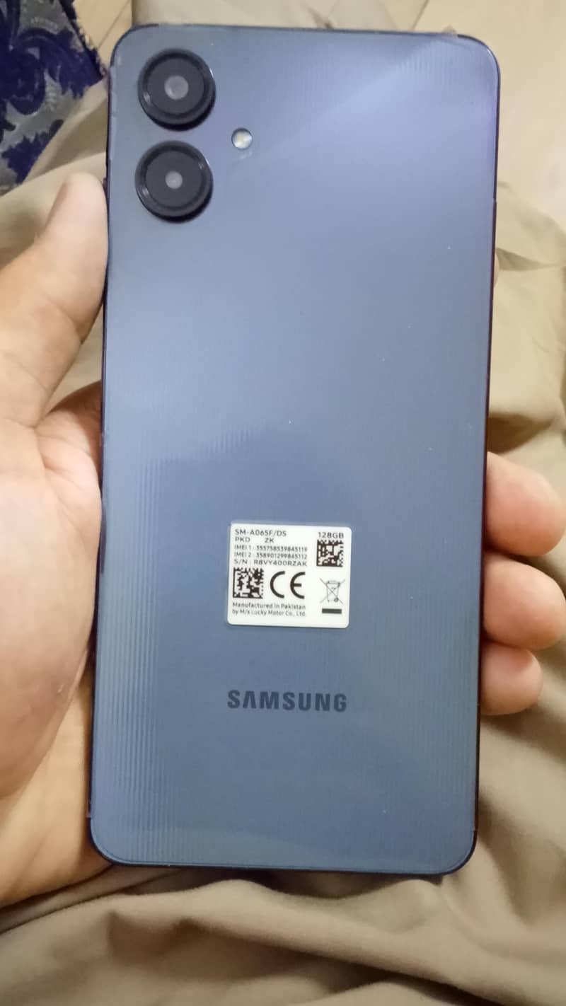 Samsung Mobile A06 4