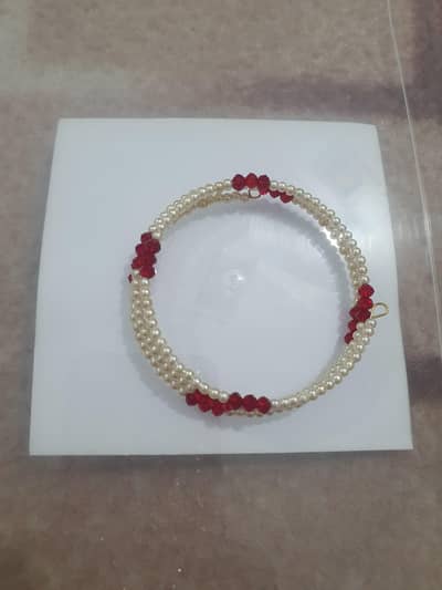 THE ELEGANT BRACELETS
