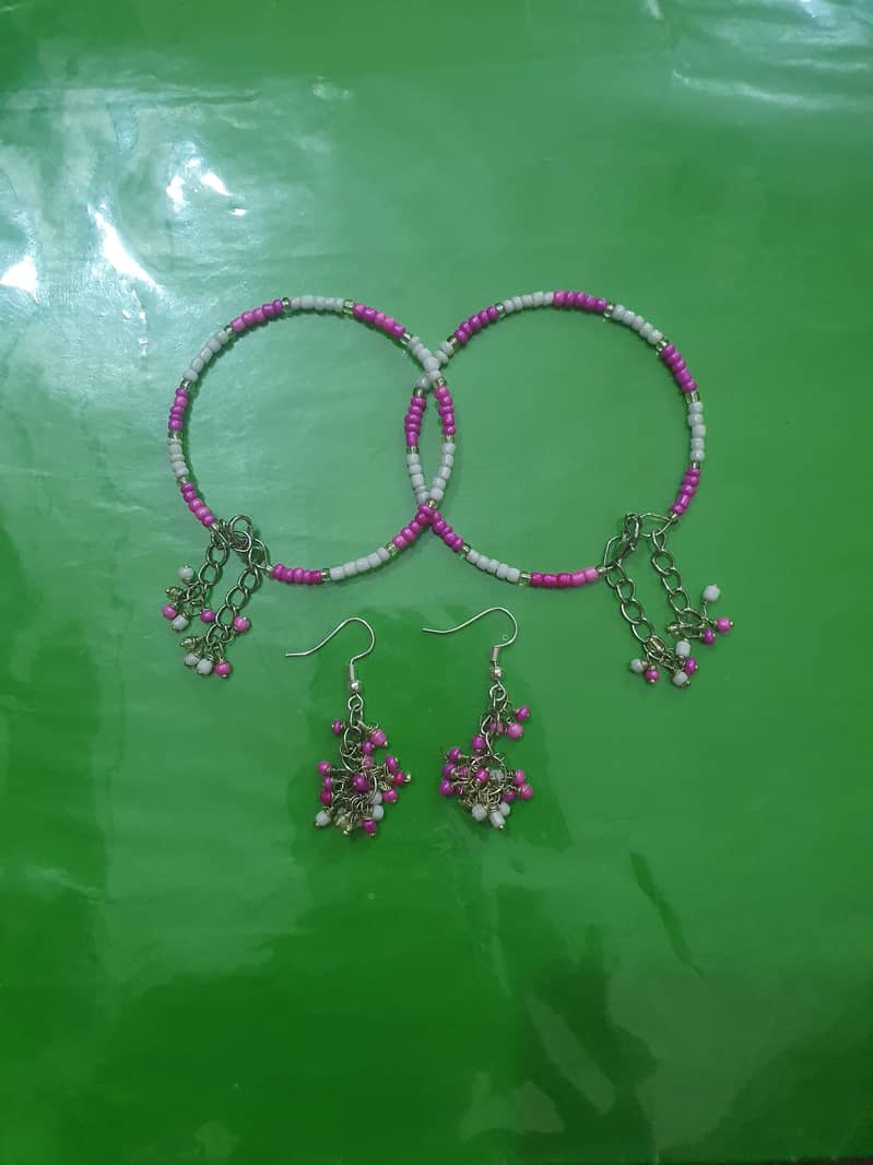 THE ELEGANT BRACELETS 15