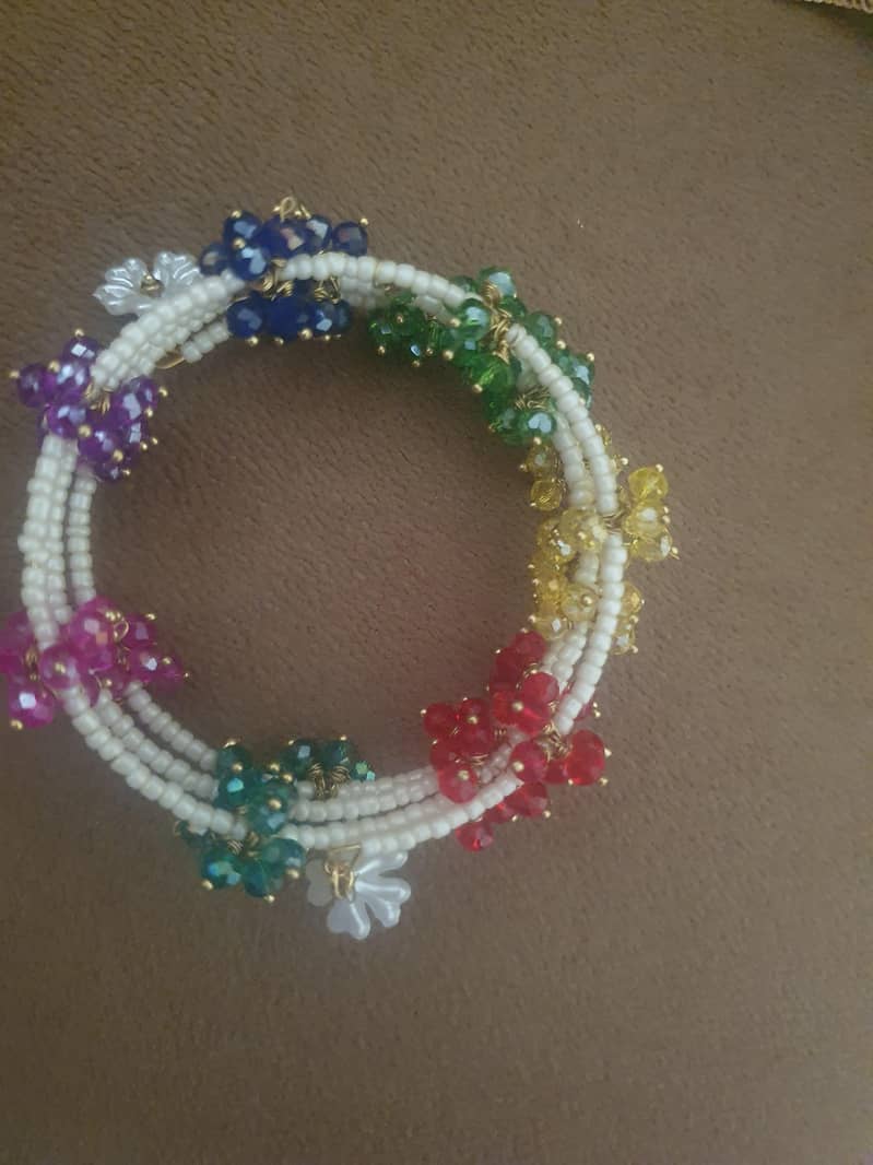 THE ELEGANT BRACELETS 18