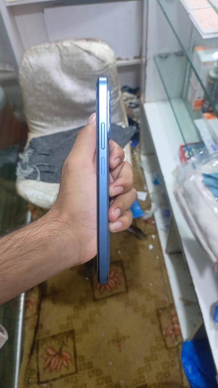 Realme C63 3