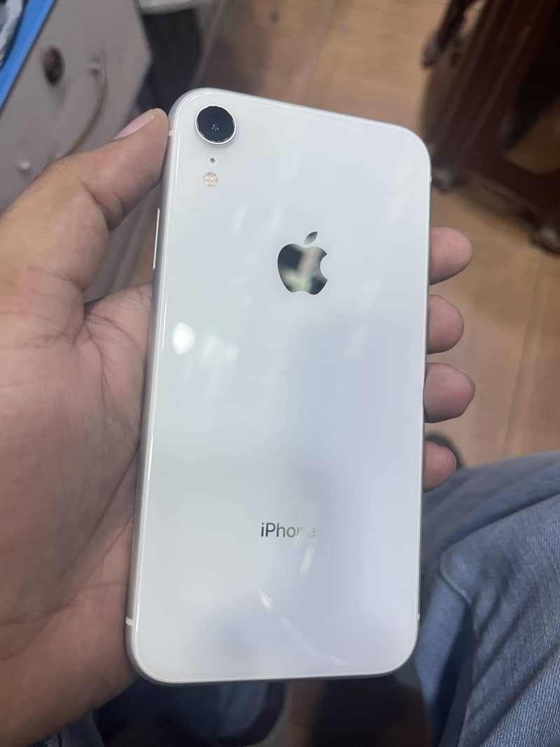 iphone xr 1