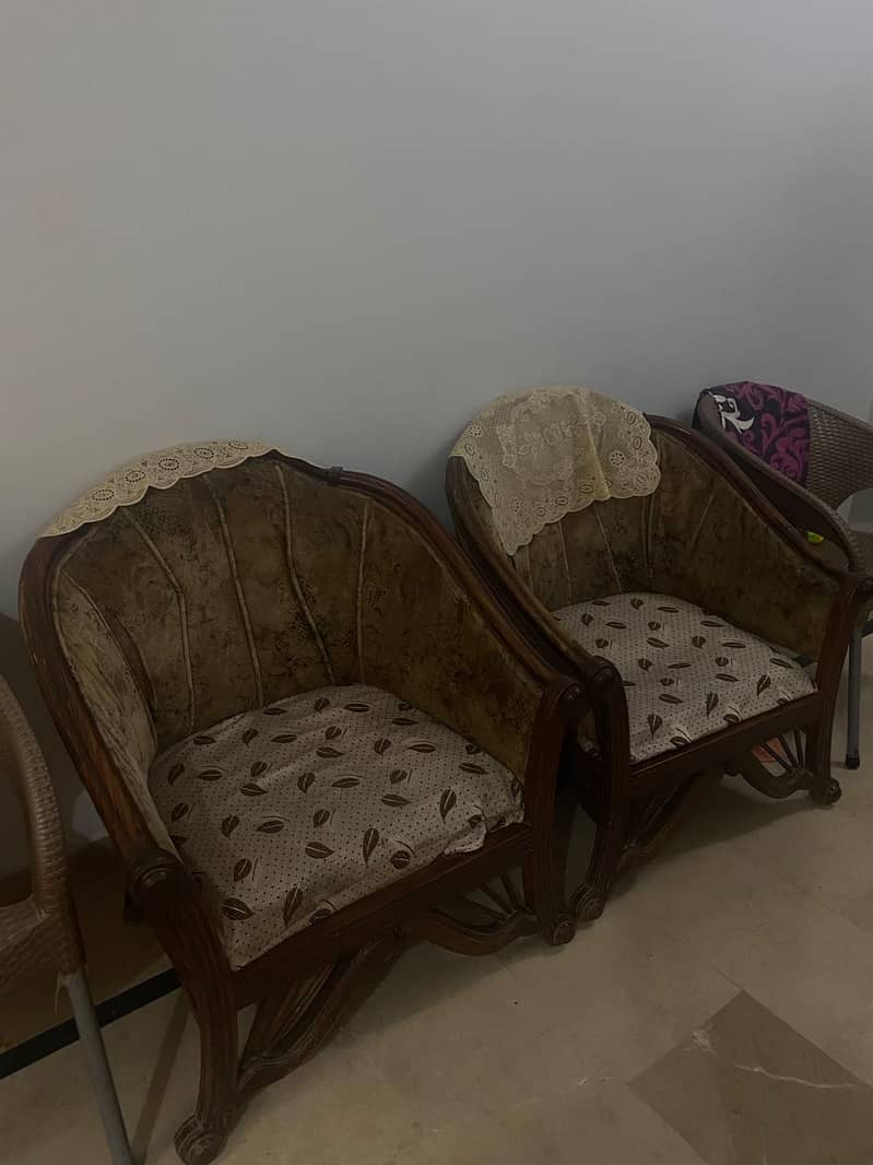 5 seater sofa set with table 0