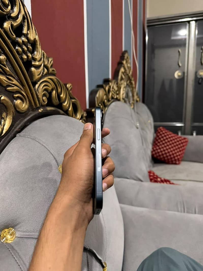 Apple iPhone 14 3
