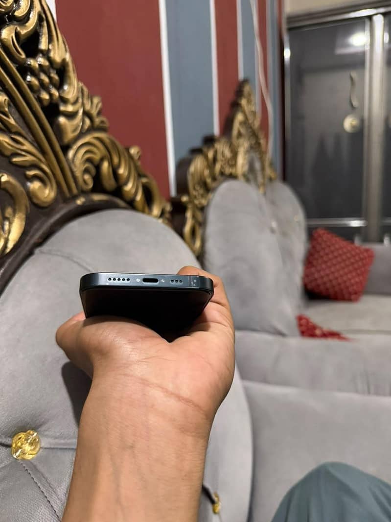Apple iPhone 14 4
