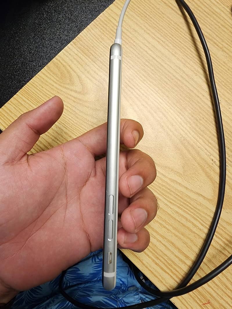 Apple iPhone SE 8