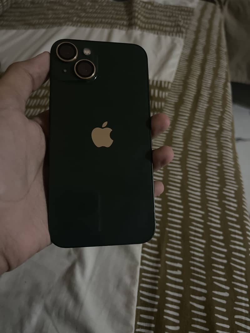 Apple iPhone 13 0