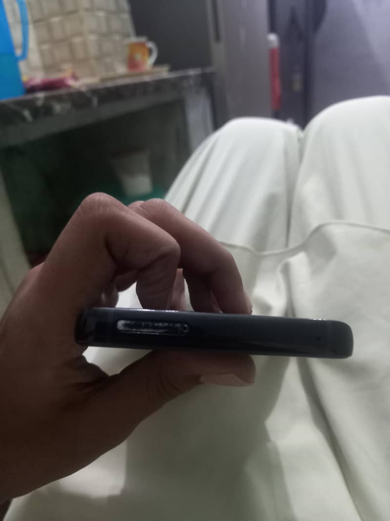 Samsung Mobile Note 8 4