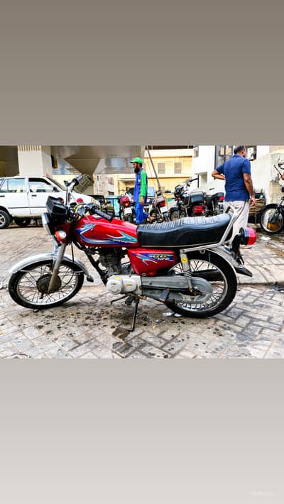 UD 125 2017