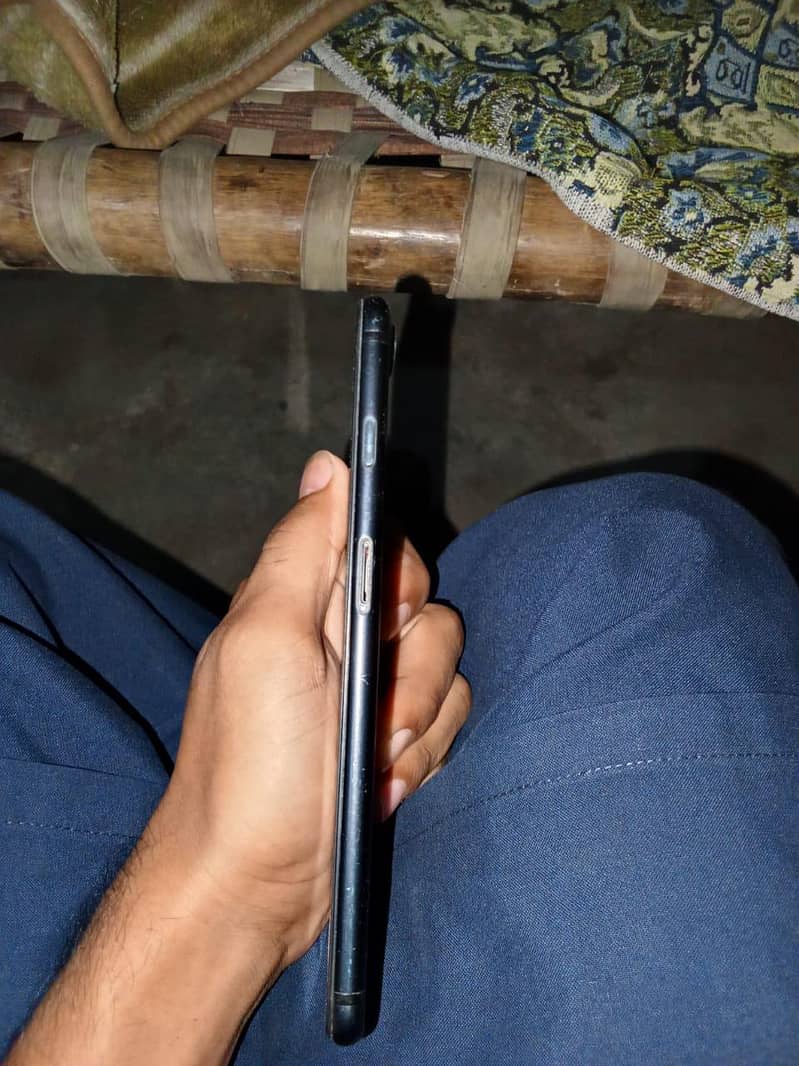 Apple iPhone 7 Plus 4