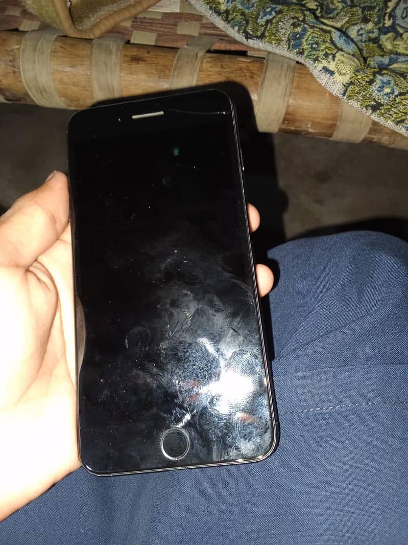 Apple iPhone 7 Plus 5